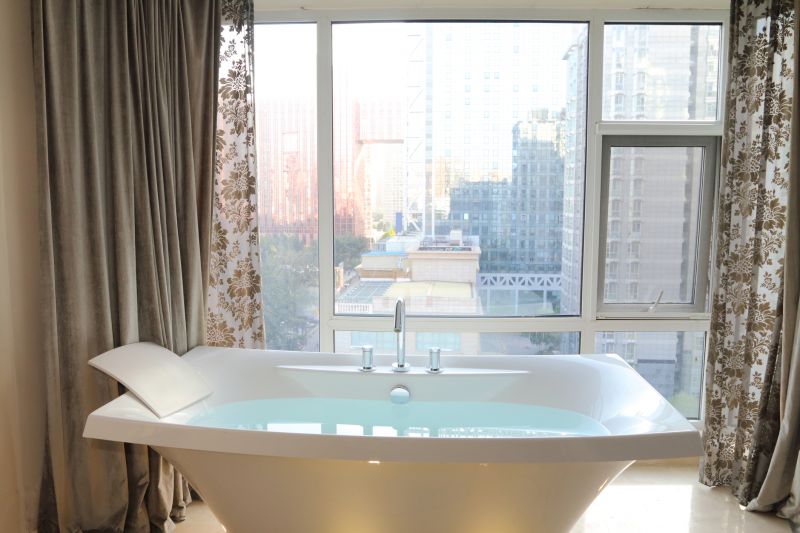 Cost of Bathtub Installation in Suffolk County, NY